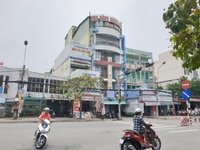 Bán nhà 2 mặt tiền Hùng Vương và Đinh Tiên Hoàng Bán nhà 2 mặt tiền Hùng Vương và Đinh Tiên Hoàng