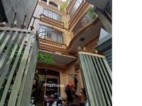 Bán nhà ngõ 9 phố Minh Khai, DT 90 m2x4 tầng, có sân vườn Bán nhà ngõ 9 phố Minh Khai, DT 90 m2x4 tầng, có sân vườn