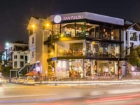 Nhượng quán cafe cao cấp chân tòa nhà Hàm Nghi,DT 230m, 3 mặt tiền . Nhượng quán cafe cao cấp chân tòa nhà Hàm Nghi,DT 230m, 3 mặt tiền .