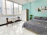 CH mini cửa sổ lớn rộng 50m2, 1 PN riêng biệt ngay Phan Đình Phùng CH mini cửa sổ lớn rộng 50m2, 1 PN riêng biệt ngay Phan Đình Phùng