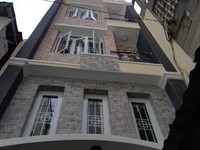 Nhà 1 trệt, 1 lững, 3 lầu, sân thượng, 5 PN, 1 Phòng thờ, Mới xây 2019 Nhà 1 trệt, 1 lững, 3 lầu, sân thượng, 5 PN, 1 Phòng thờ, Mới xây 2019