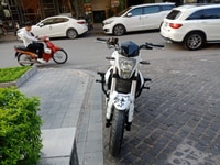 Benelli BN 302 màu trắng đăng ký 2018 đi ít km Benelli BN 302 màu trắng đăng ký 2018 đi ít km