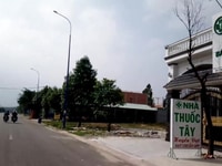 Cần bán mặt tiền chợ tự phát tiện ở, xây trọ, kinh doanh buôn bán ngay Cần bán mặt tiền chợ tự phát tiện ở, xây trọ, kinh doanh buôn bán ngay