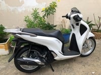 Xe ga viên mãn đắt tiền SH 2018 125i CBS màu đắt hàng nhất VN ! Xe ga viên mãn đắt tiền SH 2018 125i CBS màu đắt hàng nhất VN !