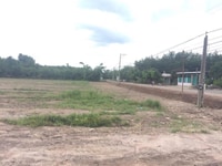 Kẹt tiền cần bán gấp lô đất đối diện trường Nguyễn Bỉnh Khiêm Kẹt tiền cần bán gấp lô đất đối diện trường Nguyễn Bỉnh Khiêm