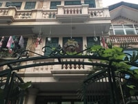 Bán nhà khu Phân lô Trần Quốc Hoàn, 64m2*5T, KD, VP, vỉa hè, OTO tránh Bán nhà khu Phân lô Trần Quốc Hoàn, 64m2*5T, KD, VP, vỉa hè, OTO tránh