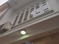Bán nhà giá rẻ phố nguyễn văn huyên cầu giấy dt 80m2,5 tầng nhà đẹp. Bán nhà giá rẻ phố nguyễn văn huyên cầu giấy dt 80m2,5 tầng nhà đẹp.