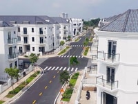 Cần bán gấp căn nhà 1 trệt 2 lầu gần quốc lộ 1A Cần bán gấp căn nhà 1 trệt 2 lầu gần quốc lộ 1A