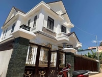 Cần bán nhà biệt thự Hẻm xe hơi Lý Nam Đế, phường 8. Đà Lạt Cần bán nhà biệt thự Hẻm xe hơi Lý Nam Đế, phường 8. Đà Lạt