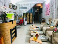 Bận việc gia đình cần sang lại tiệm Spa, đầy đủ đồ, vô làm ngay Bận việc gia đình cần sang lại tiệm Spa, đầy đủ đồ, vô làm ngay