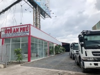 Cần bán xe đầu kéo UD Nissan 2015 - Xe tốt, giá mềm ! Cần bán xe đầu kéo UD Nissan 2015 - Xe tốt, giá mềm !