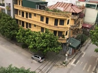 Cho thuê đất MP Nguyễn Văn Huyên, MT 13m, DT 385m2, 1T, Giá: 190 tr/th Cho thuê đất MP Nguyễn Văn Huyên, MT 13m, DT 385m2, 1T, Giá: 190 tr/th