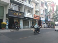 Cho thuê MT 16B Nguyễn Văn Giai, 4x17m - 5 tầng, 320m2, 80 tr/tháng Cho thuê MT 16B Nguyễn Văn Giai, 4x17m - 5 tầng, 320m2, 80 tr/tháng