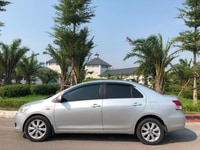 Cần bán xe Toyota Yaris 1.3AT nhập Nhật màu bạc số tự động dáng sedan Cần bán xe Toyota Yaris 1.3AT nhập Nhật màu bạc số tự động dáng sedan