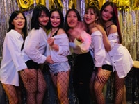 Cần tuyển nhân viên phục vụ bar nước ngoài Cần tuyển nhân viên phục vụ bar nước ngoài