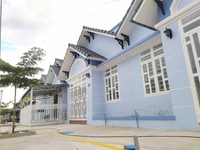 Nhà nguyên căn có thể kinh doanh buôn bán được 2pn Nhà nguyên căn có thể kinh doanh buôn bán được 2pn