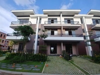 Nhà phố 1 trệt 2 lầu giá 1.8 tỷ mặt tiền vành đai 4, sổ hồng riêng Nhà phố 1 trệt 2 lầu giá 1.8 tỷ mặt tiền vành đai 4, sổ hồng riêng