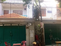 Cho thuê nhà 10x20m mặt tiền ngay cổng sân bay TSN tiện làm nhà hàng Cho thuê nhà 10x20m mặt tiền ngay cổng sân bay TSN tiện làm nhà hàng