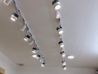 Sang cửa hàng sạch đẹp 17m2 trong ngõ đông đúc Chùa Láng Sang cửa hàng sạch đẹp 17m2 trong ngõ đông đúc Chùa Láng