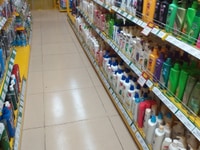 Cần tuyển dụng 2 nam nữ bán hàng Cần tuyển dụng 2 nam nữ bán hàng
