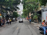 Bán nhà siêu hiếm duy nhất Mặt Phố Hàng Bông 11 tỷ! Bán nhà siêu hiếm duy nhất Mặt Phố Hàng Bông 11 tỷ!
