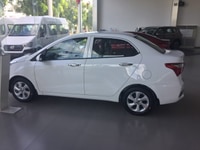 Grand i10 Sedan AT trắng + đỏ,xe có sẵn khuyến mại tới 7 triệu đồng Grand i10 Sedan AT trắng + đỏ,xe có sẵn khuyến mại tới 7 triệu đồng