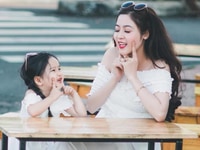 Cần 5 bạn nữ tư vấn và CSKH về mặt hàng cho mẹ & bé Cần 5 bạn nữ tư vấn và CSKH về mặt hàng cho mẹ & bé