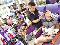 Sang gấp HAIR SALON MT CAO ĐẠT, Q.5 Lượng khách rất đông 100% như hình Sang gấp HAIR SALON MT CAO ĐẠT, Q.5 Lượng khách rất đông 100% như hình