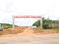 Đất nền ngay trung tâm Đồng Xoài, mặt tiền đường 42m Đất nền ngay trung tâm Đồng Xoài, mặt tiền đường 42m