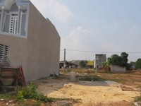 Bán rẻ lô đất 300m2 580tr, mặt tiền trường ĐH Quốc tế đang xây và KCN Bán rẻ lô đất 300m2 580tr, mặt tiền trường ĐH Quốc tế đang xây và KCN