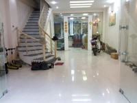 Cho thuê tầng 1 trong ngõ rộng đường Trần Khát Chân Cho thuê tầng 1 trong ngõ rộng đường Trần Khát Chân