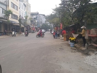Bán nhà C4 Âu Cơ , vị trí đẹp DT 72m2 .MT5.2.giá 4.5 tỷ Bán nhà C4 Âu Cơ , vị trí đẹp DT 72m2 .MT5.2.giá 4.5 tỷ