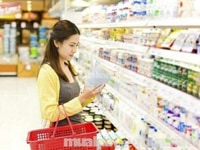 Tuyển gấp 2 nhân viên nam nữ làm việc tại chỗ Tuyển gấp 2 nhân viên nam nữ làm việc tại chỗ