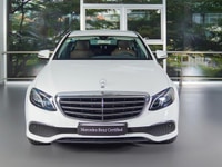 THANH LÝ: E200 Trắng hàng trưng bày, mới 99% THANH LÝ: E200 Trắng hàng trưng bày, mới 99%