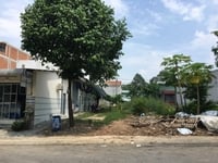 GĐ bán rẻ mặt tiền buôn bán nằm giữa lòng chợ đêm BD,dân đông GĐ bán rẻ mặt tiền buôn bán nằm giữa lòng chợ đêm BD,dân đông
