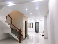 Cho thuê 3 tầng làm văn phòng, mỗi tầng 9 tr/th,dt:5x17m Cho thuê 3 tầng làm văn phòng, mỗi tầng 9 tr/th,dt:5x17m