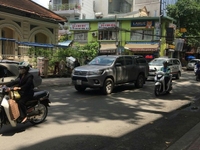 Cho thuê tòa nhà Nguyễn Cư Trinh, Quận 1 8,5x20m. 3 lầu 180tr Cho thuê tòa nhà Nguyễn Cư Trinh, Quận 1 8,5x20m. 3 lầu 180tr
