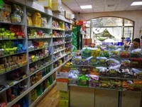 Cần tuyển gấp nhân viên bán hàng, nam nữ trên 18 tuổi. Cần tuyển gấp nhân viên bán hàng, nam nữ trên 18 tuổi.
