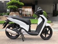 SH 150i trắng soprt xe nhập ý cuối 2010 SH 150i trắng soprt xe nhập ý cuối 2010