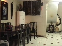 +Bán nhà Phố Trần Quốc Hoàn DT60m2x5 tầng giá 7 tỷ +Bán nhà Phố Trần Quốc Hoàn DT60m2x5 tầng giá 7 tỷ