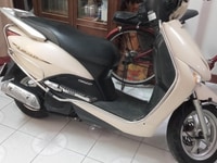 Bán 01xe Honda Lead màu kem mua mới năm 2013 Bán 01xe Honda Lead màu kem mua mới năm 2013