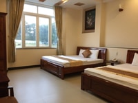 Khách Sạn Cách Hồ Xuân Hương Chỉ Vài Bước Chân Khách Sạn Cách Hồ Xuân Hương Chỉ Vài Bước Chân