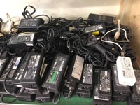 cần thanh lý nhiều sạc laptop đủ loaỊ ZIN theo máy, giá 99k cần thanh lý nhiều sạc laptop đủ loaỊ ZIN theo máy, giá 99k
