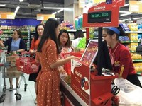 Cần tuyển 2 nhân viên nam nữ bán hàng tại quầy Cần tuyển 2 nhân viên nam nữ bán hàng tại quầy