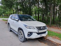 Chính chủ bán xe Fortuner 2017, màu trắng, máy dầu, nhập khẩu. Chính chủ bán xe Fortuner 2017, màu trắng, máy dầu, nhập khẩu.