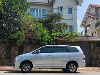 Bán xe Toyota Innova 2.0E màu bạc sản xuất cuối 2014 chính chủ Bán xe Toyota Innova 2.0E màu bạc sản xuất cuối 2014 chính chủ