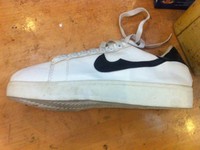 Giày dáng thể thao: size 40, size 42. Giày dáng thể thao: size 40, size 42.
