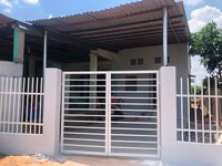 Vợ chồng cần vốn KD bán gấp căn nhà cấp 4 DT 105m2 SHR MT ngay chợ Vợ chồng cần vốn KD bán gấp căn nhà cấp 4 DT 105m2 SHR MT ngay chợ