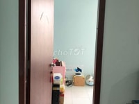 Nữ share phòng, sát bên RMIT, sạch sẻ, thoáng mát Nữ share phòng, sát bên RMIT, sạch sẻ, thoáng mát