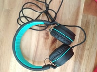 1 Tai phone Kanen và 1 kit TIVA C 1 Tai phone Kanen và 1 kit TIVA C